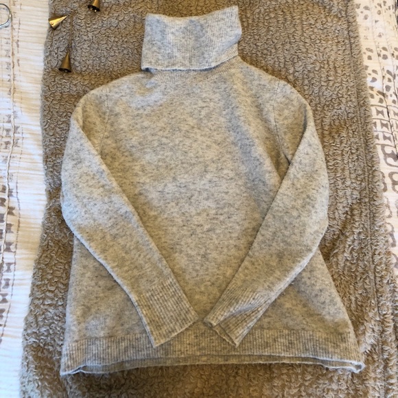 Joie cashmere sweater size xs - Picture 3 of 8